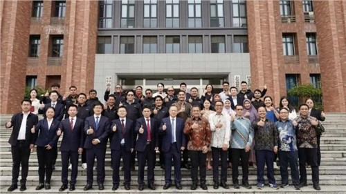 國際化產(chǎn)學(xué)研共促全球新能源行業(yè)發(fā)展｜“印尼能礦部—中偉—中南大學(xué)”聯(lián)合培養(yǎng)項(xiàng)目正式啟動